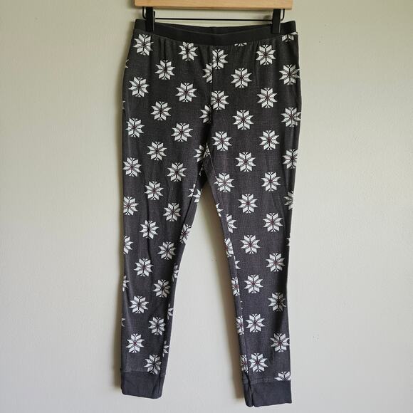 Hearth & Hand Pajama Set Womens M Gray Nordic Snowflake Henley Top & Joggers - Picture 4 of 15